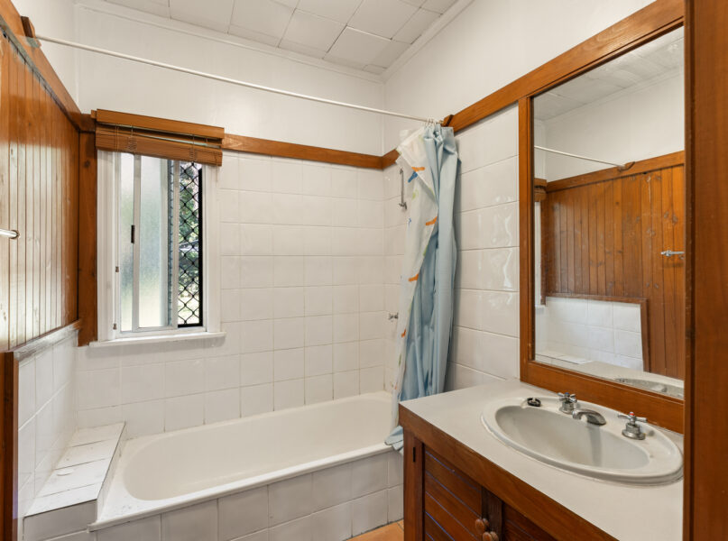 42 Palm Avenue, Holland Park West, QLD 4121