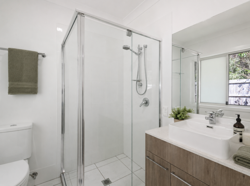 11 Creek Place, Park Ridge, QLD 4125