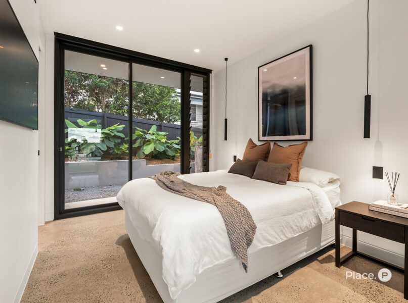19 Neulans Road, Indooroopilly, QLD 4068