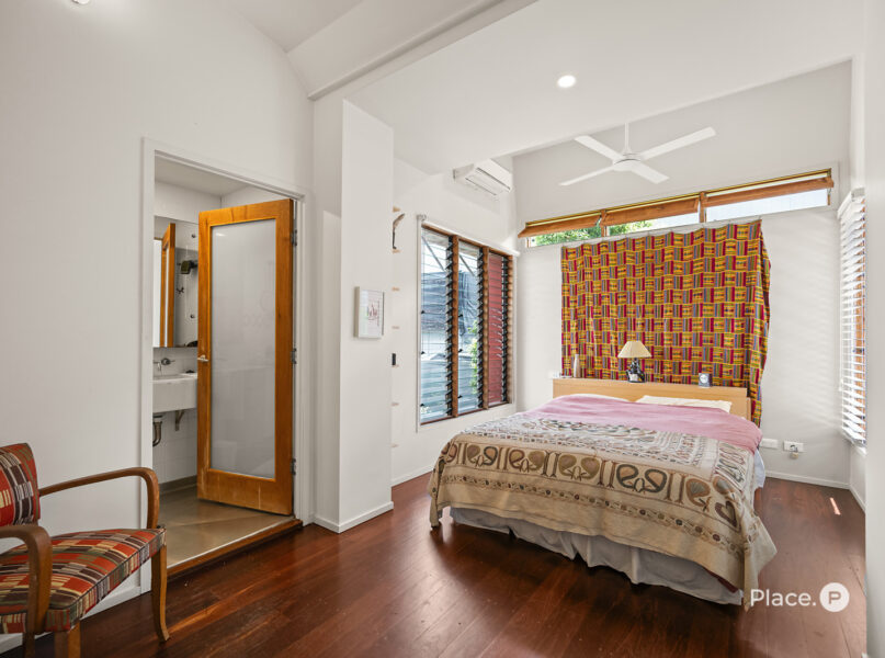 37 Ross Street, Woolloongabba, QLD 4102