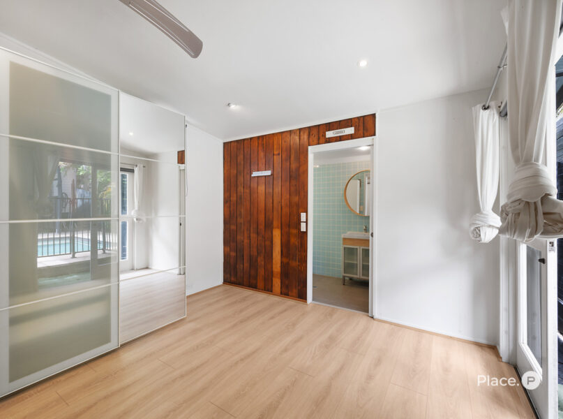37 Ross Street, Woolloongabba, QLD 4102