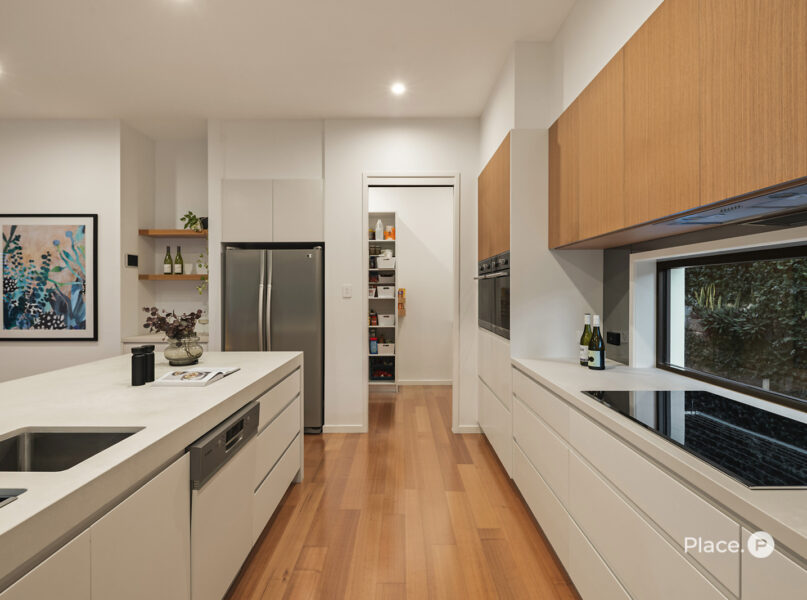 20 McKie Crescent, Cannon Hill, QLD 4170