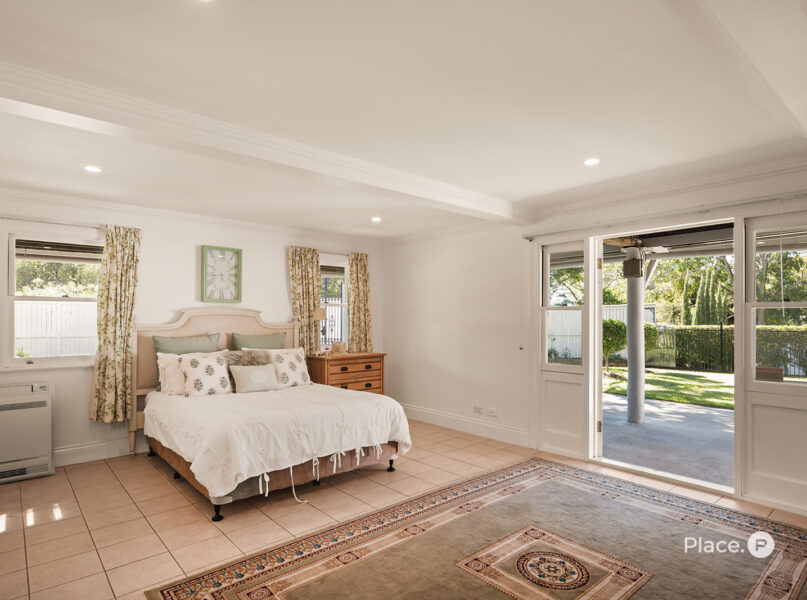 147 Lynne Grove Avenue, Corinda, QLD 4075