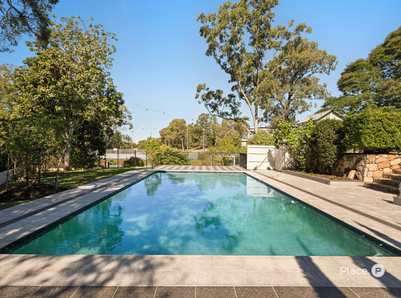 147 Lynne Grove Avenue, Corinda, QLD 4075