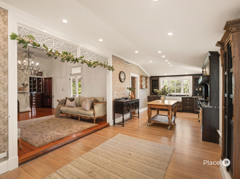 147 Lynne Grove Avenue, Corinda, QLD 4075