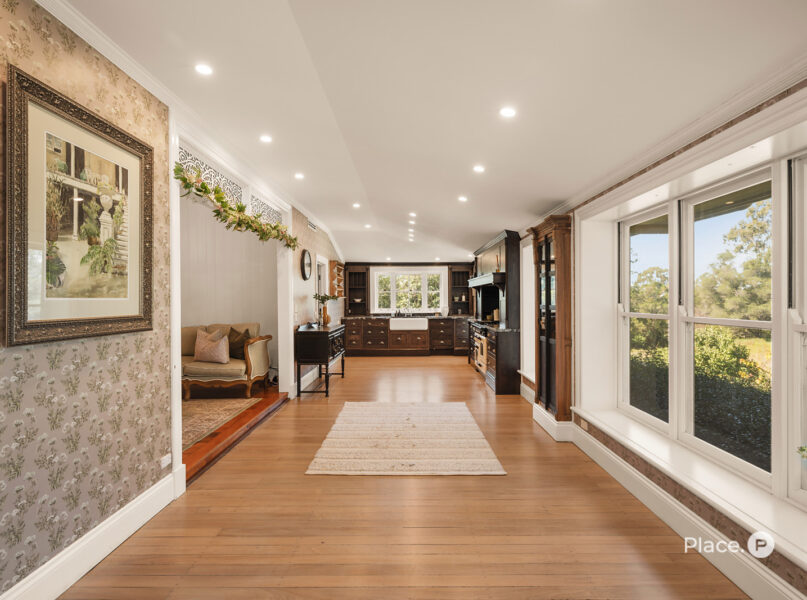 147 Lynne Grove Avenue, Corinda, QLD 4075