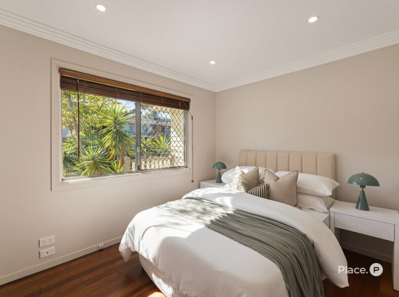 34 Joachim Street, Holland Park West, QLD 4121