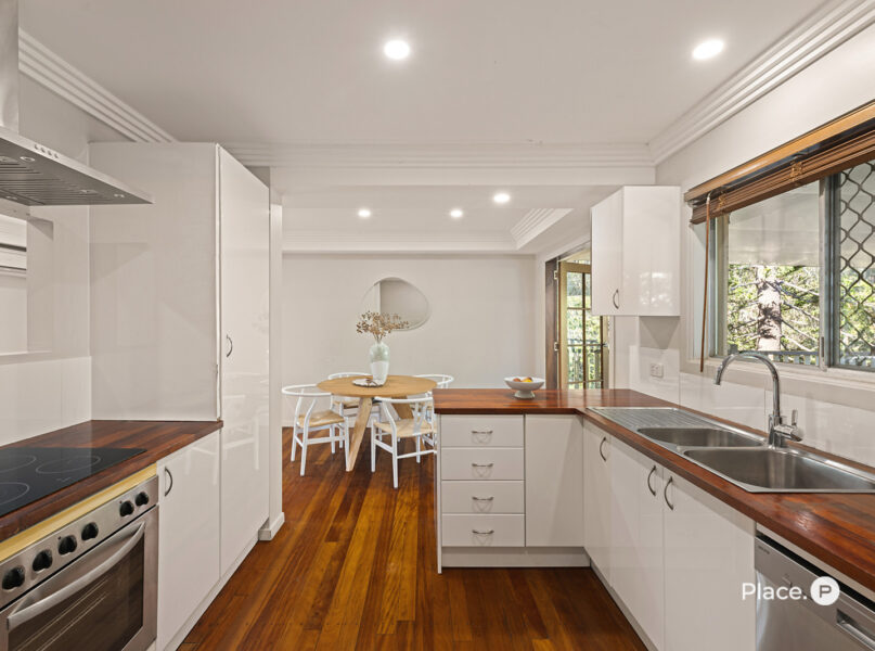 34 Joachim Street, Holland Park West, QLD 4121
