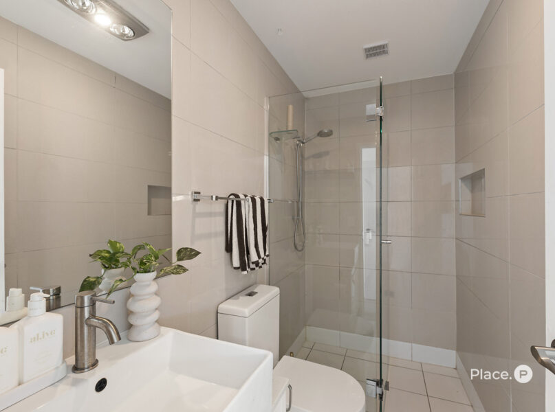 2/25 Pockley Street, Morningside, QLD 4170