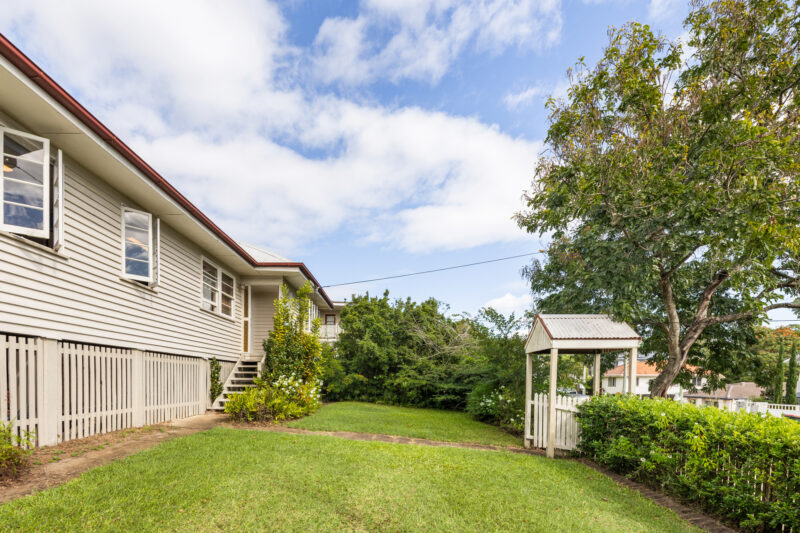 42 Palm Avenue, Holland Park West, QLD 4121