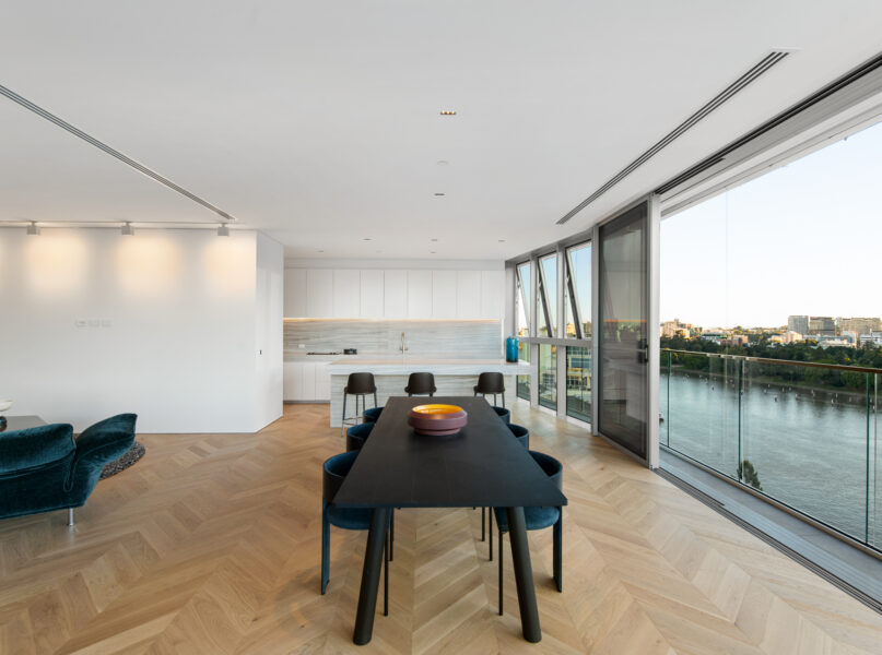 10/11 Thornton Street, Kangaroo Point, QLD 4169