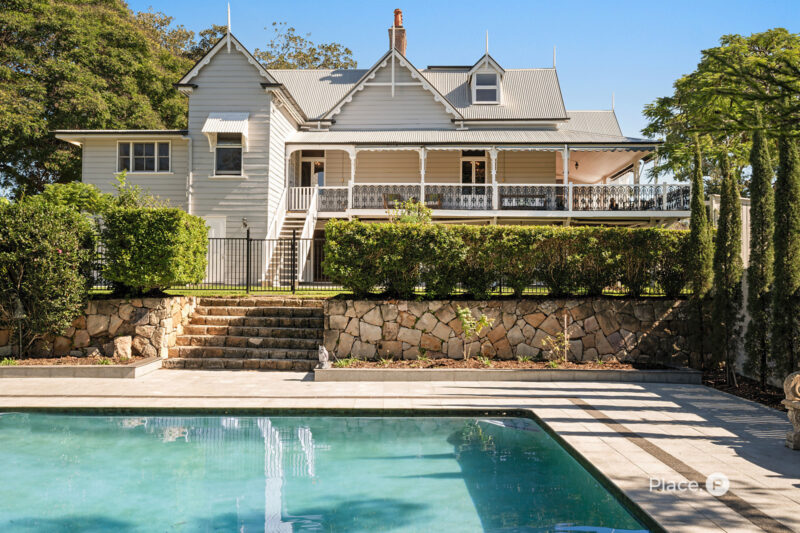 147 Lynne Grove Avenue, Corinda, QLD 4075