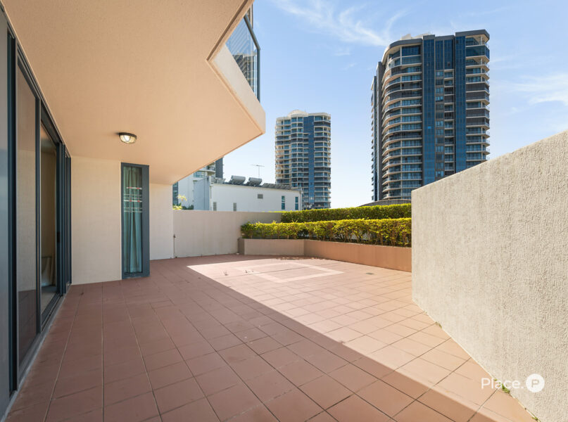 8/45 Deakin Street, Kangaroo Point, QLD 4169