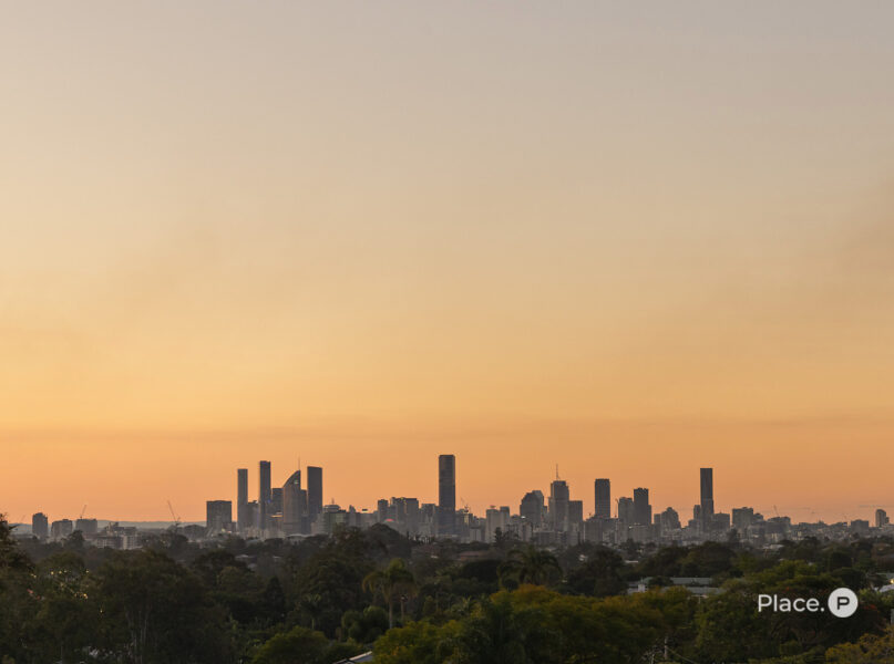 6 Dagmar Street, Holland Park West, QLD 4121