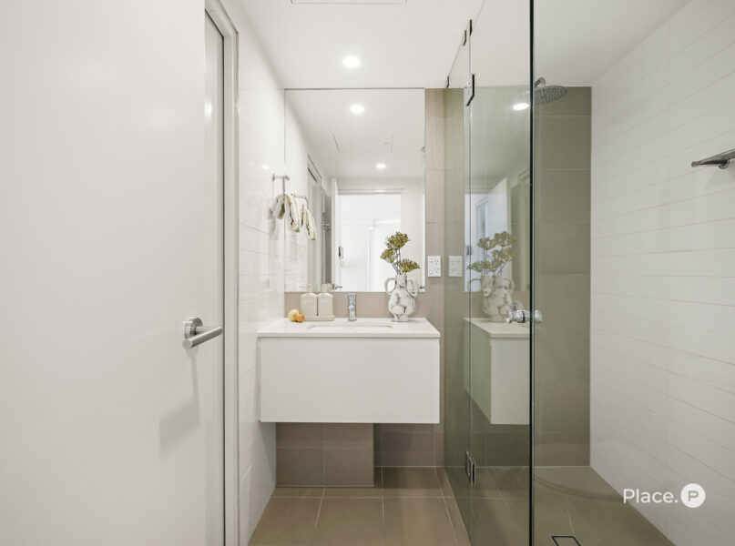 2210/25 Anderson Street, Kangaroo Point, QLD 4169