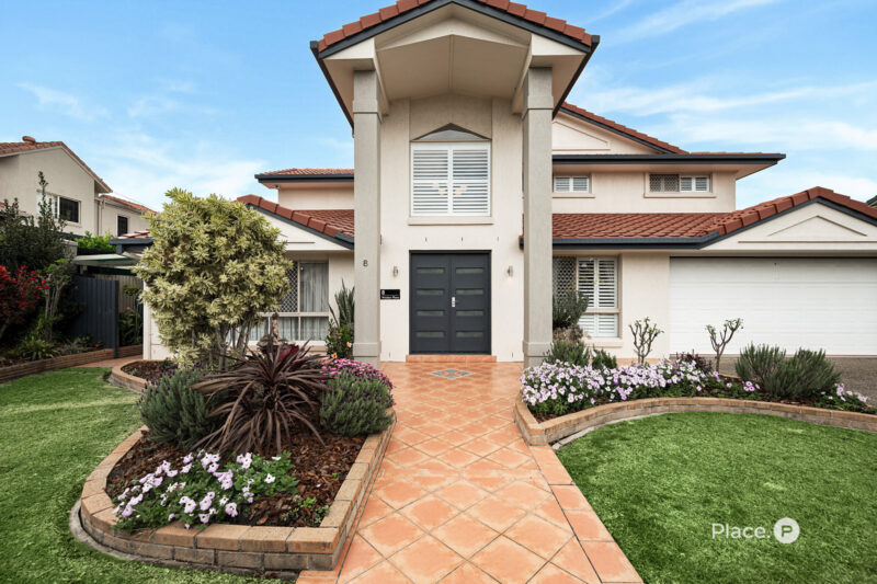 8 Windsor Place, Carindale, QLD 4152