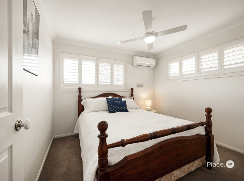 8 Windsor Place, Carindale, QLD 4152