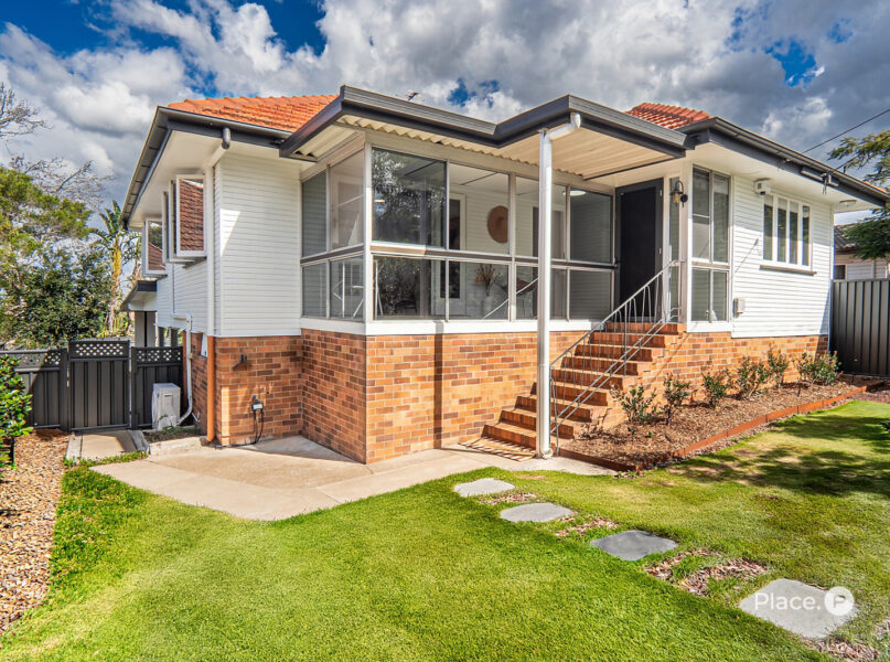 106 Seventeen Mile Rocks Road, Oxley, QLD 4075