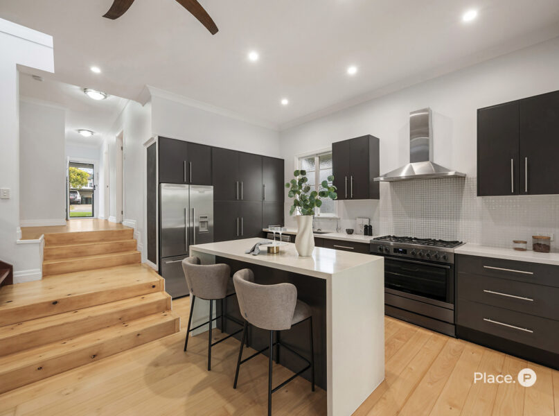 52 Aster Street, Cannon Hill, QLD 4170