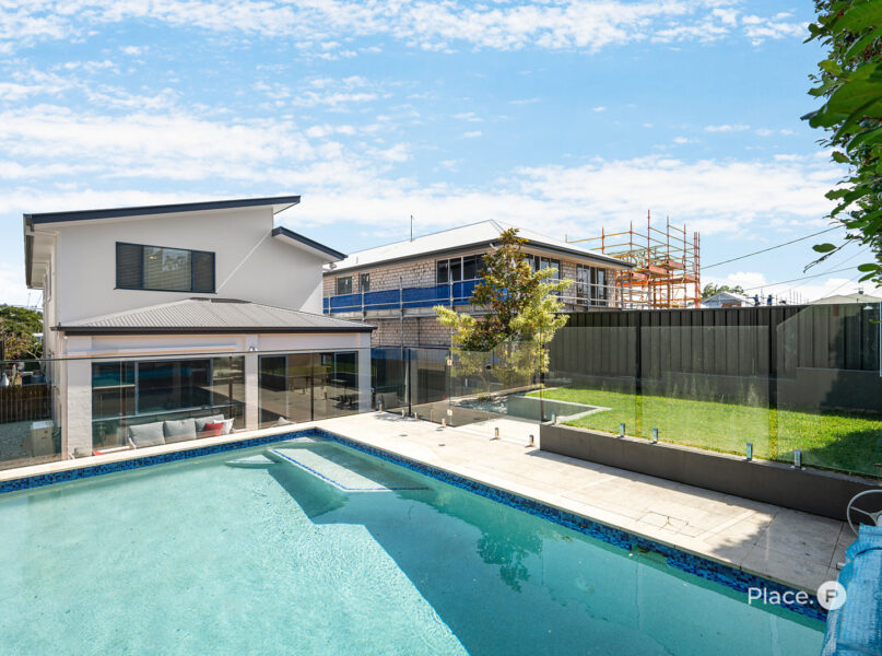 31 Carbethon Street, Manly, QLD 4179