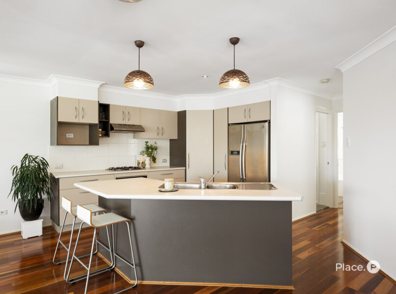 31 Carbethon Street, Manly, QLD 4179