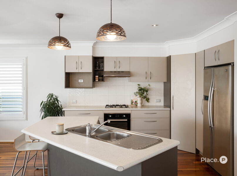 31 Carbethon Street, Manly, QLD 4179