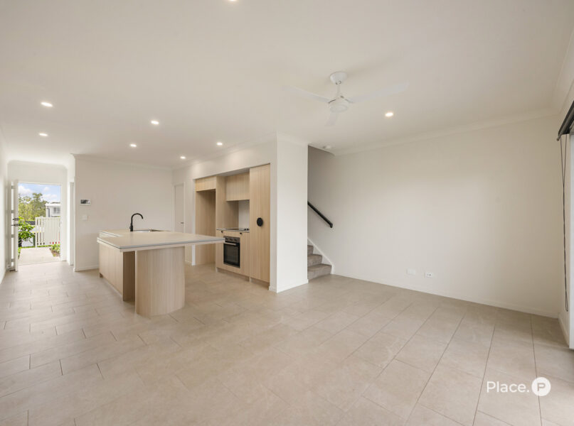 6/33 River Road, Bundamba, QLD 4304