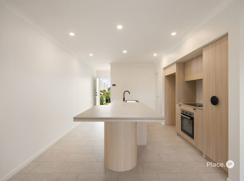 6/33 River Road, Bundamba, QLD 4304