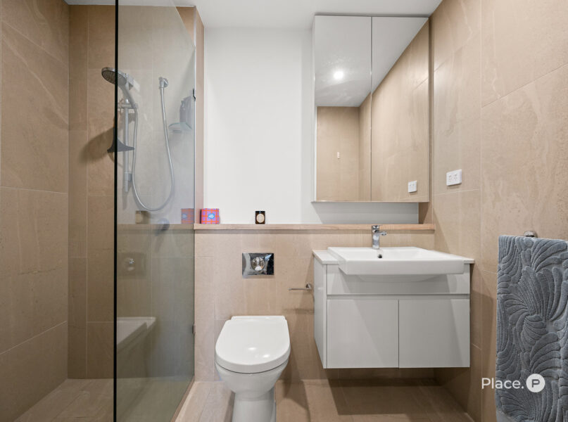 306/131 Sir Fred Schonell Drive, St Lucia, QLD 4067