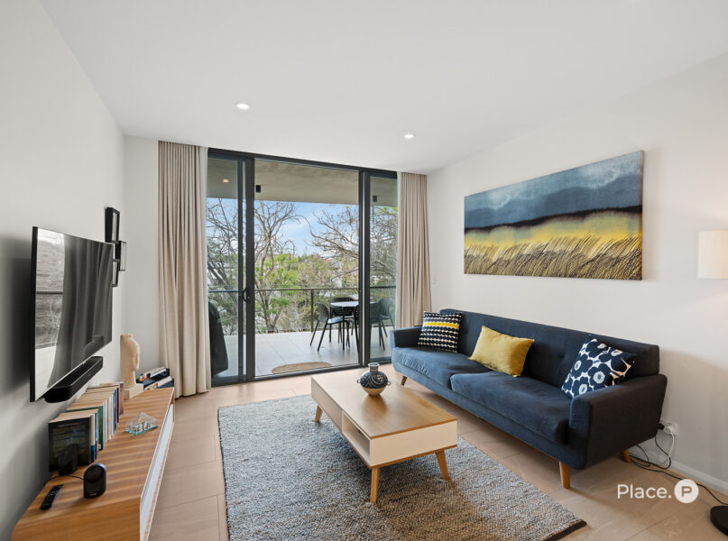 306/131 Sir Fred Schonell Drive, St Lucia, QLD 4067