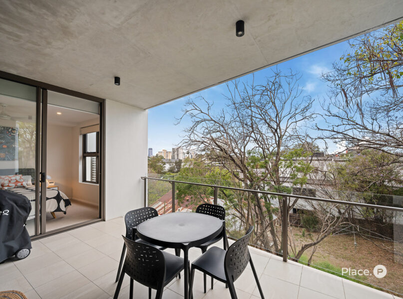 306/131 Sir Fred Schonell Drive, St Lucia, QLD 4067