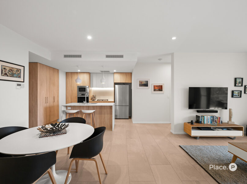 306/131 Sir Fred Schonell Drive, St Lucia, QLD 4067
